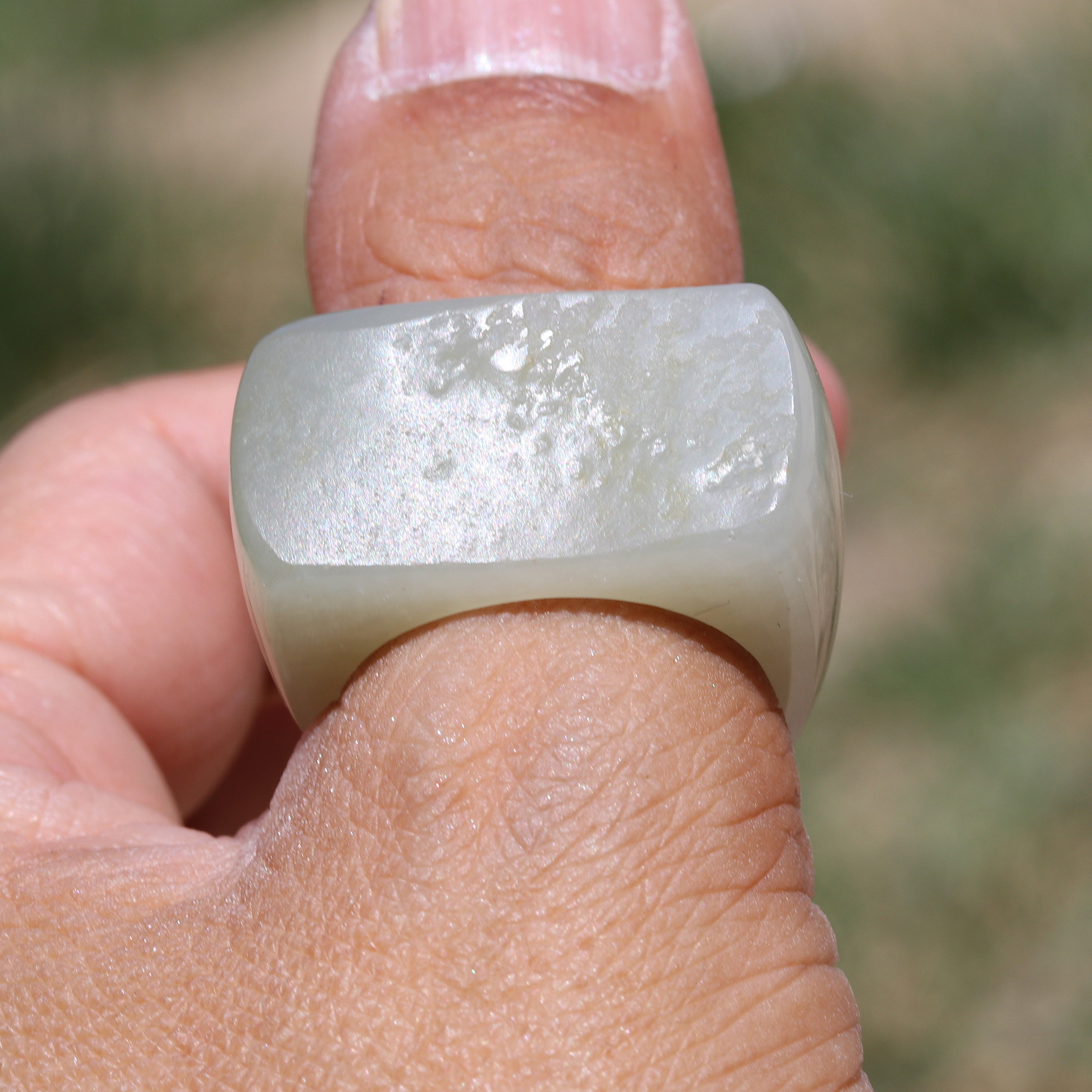 【小胡子玉器】和田玉 籽料 原毛孔 白玉 19.5mm扳指 戒子