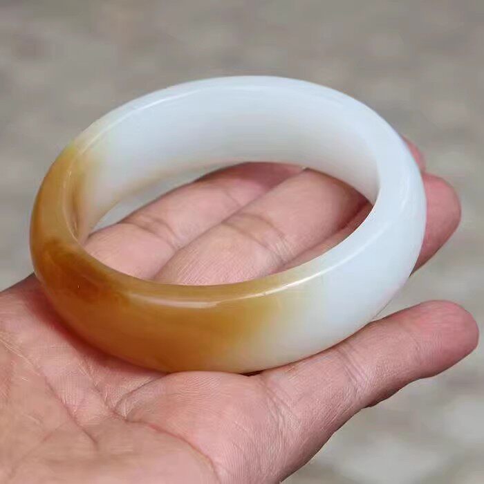 【小胡子玉器】和田玉 且末 糖白玉 55mm 手镯
