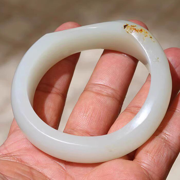 【小胡子玉器】和田玉 籽料 洒金皮 白玉 54mm手镯