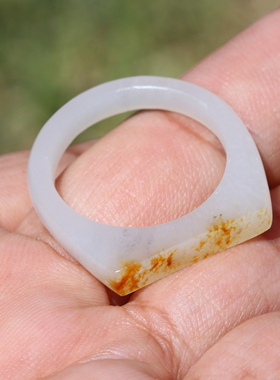 【小胡子玉器】和田玉 籽料 洒金皮 白玉 19.4mm戒子