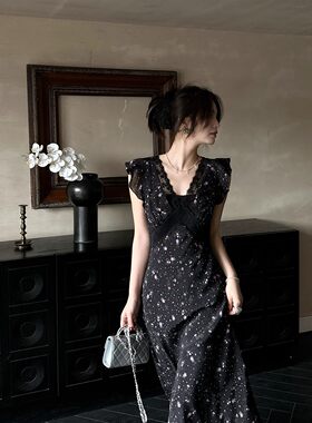 法式黑色蕾丝吊带碎花连衣裙子女夏季新款级感气质掐腰长裙