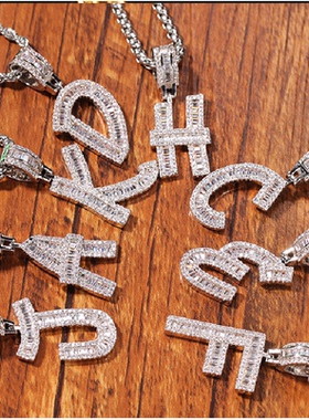 欧美26个英文字母方形锆石个性嘻哈项链吊坠抖音同款情侣潮毛衣链