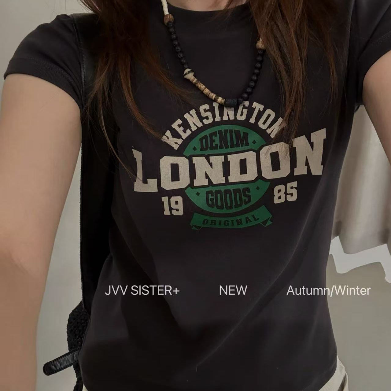 JVVSISTER秋冬剪裁字母撞色短袖T恤女修身显瘦百搭洋气上衣打底衫