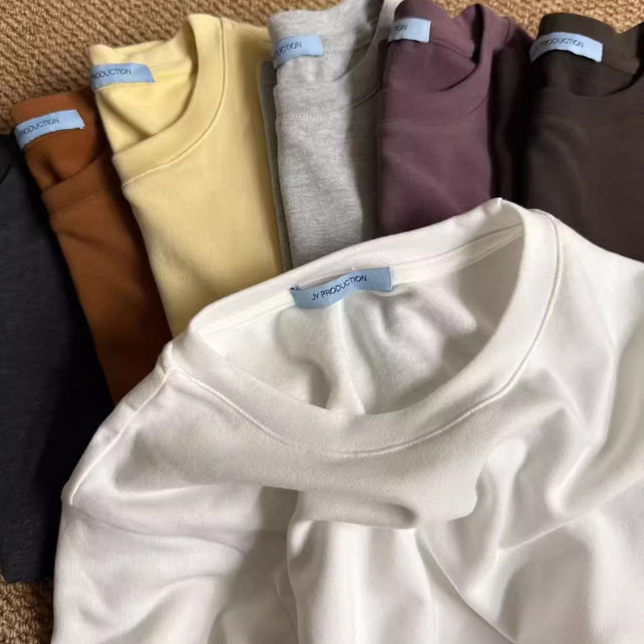 柔软舒适秋冬慵懒风百搭正见肩常规短袖体恤衫内搭外穿简约加厚女