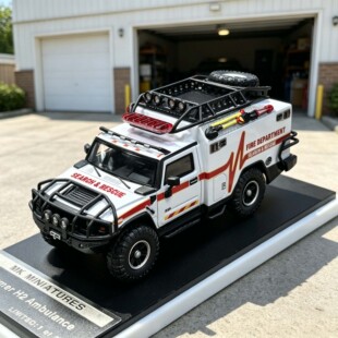 MK 1:64 悍马H2变形金刚救护车 白色 展会限定 合金汽车模型
