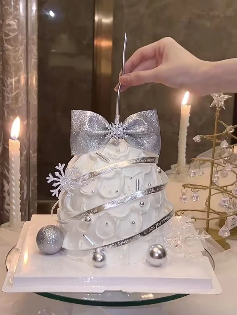 小红书同款圣诞许愿树蛋糕银色烫金丝带银色蝴蝶结雪花亚克力插牌