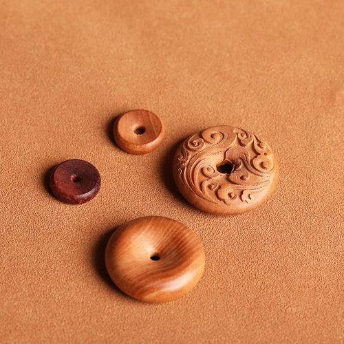 桃木挂件吊坠道家法器随身配饰老料深色平安祥云扣手工打磨编钥匙