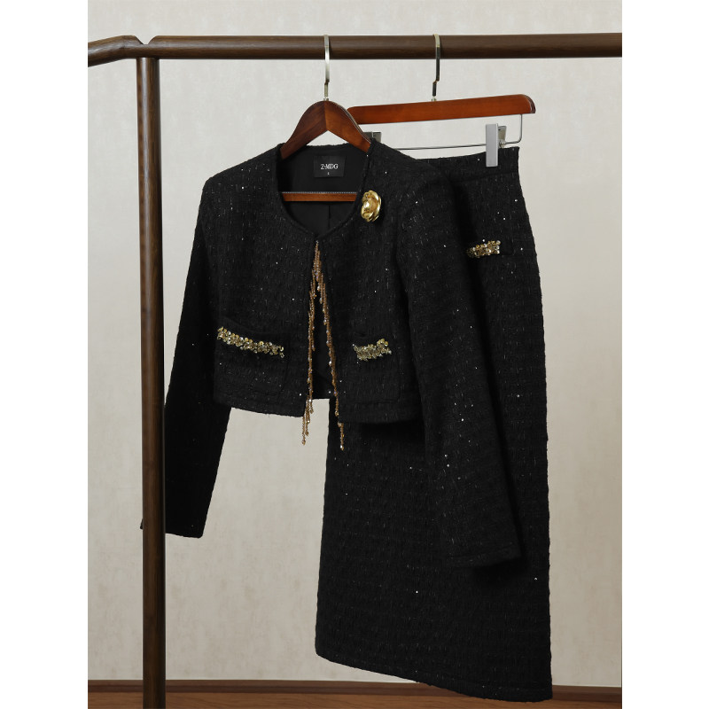 黑色复古小香风套装女秋冬新款高端设计感外套+显瘦半身裙两件套