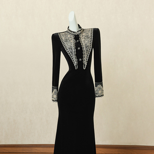 黑色复古丝绒鱼尾连衣裙女秋季长裙刺绣设计感御姐风高端礼服裙子