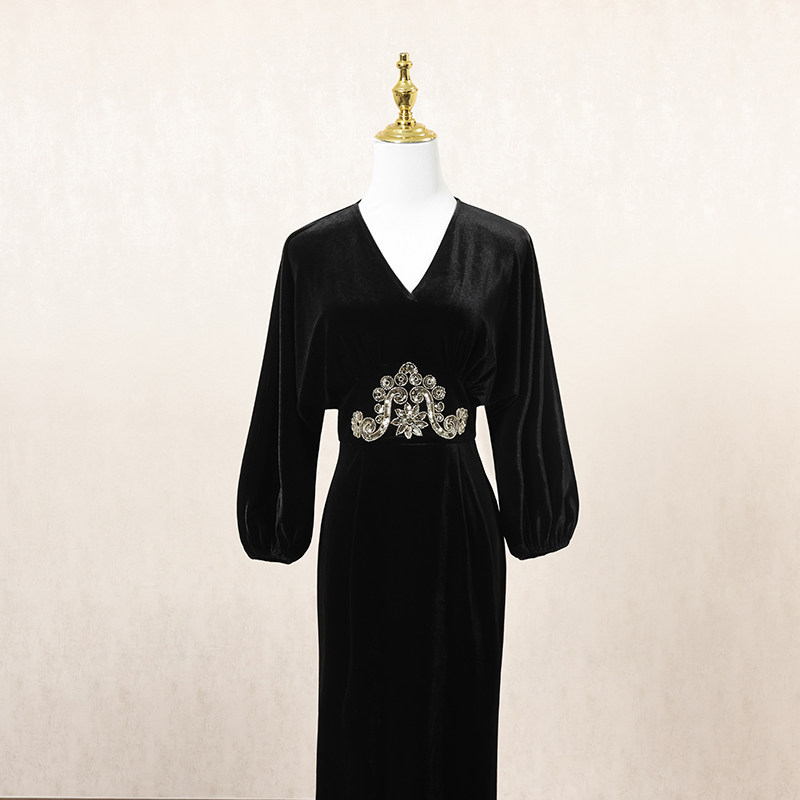 黑色复古丝绒连衣裙女冬季长裙重工串珠亮片绣设计感高端礼服裙子