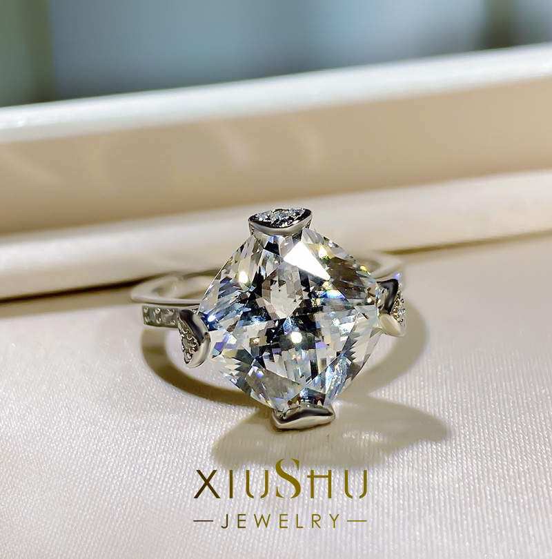 仿真潮人进口纯银镶嵌宝石钻戒