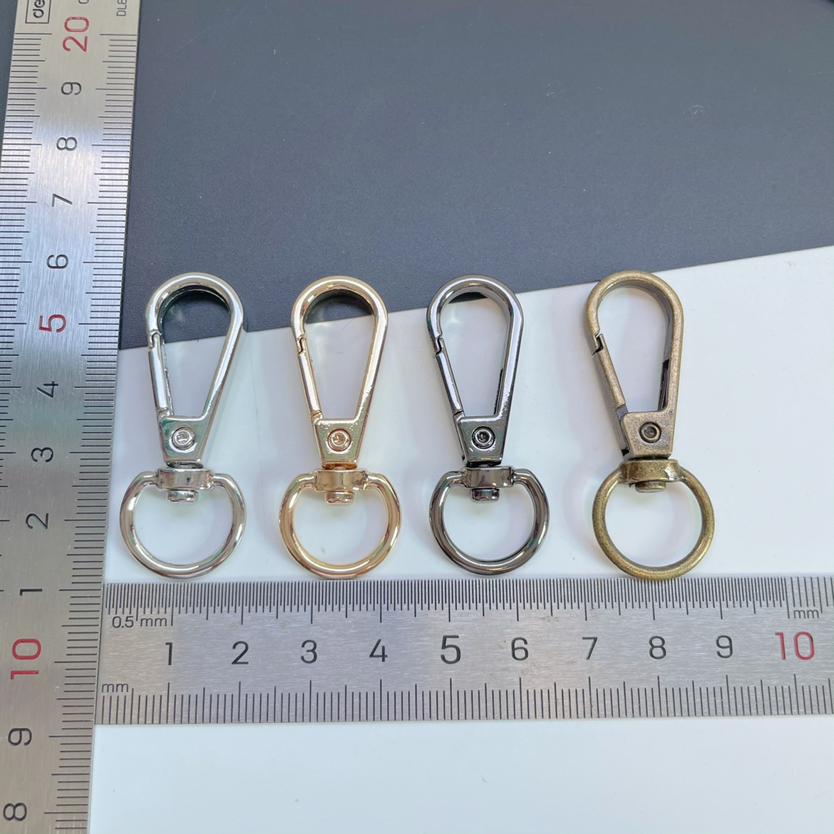 龙虾扣挂扣腰挂扣配件钥匙扣扣头挂件零件狗扣弹簧扣挂钩螃蟹扣