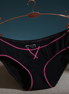 棉印花内裤女包臀柔软棉质面料中腰简约性感日系透气舒适三角裤女