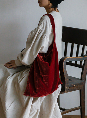 paleMoon | 新年红色真丝绒包日系复古秋冬精致光泽质感单肩包布