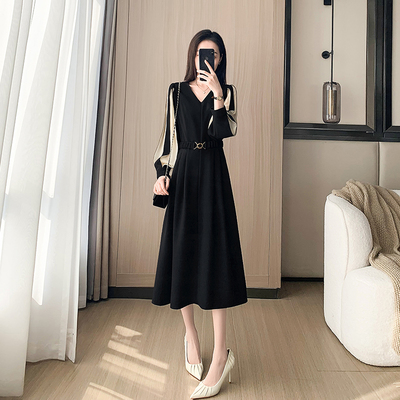 赫本风高级感黑色春天绝美连衣裙