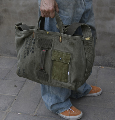 原创设计美式复古帆布包男大容量单肩包休闲通勤托特包