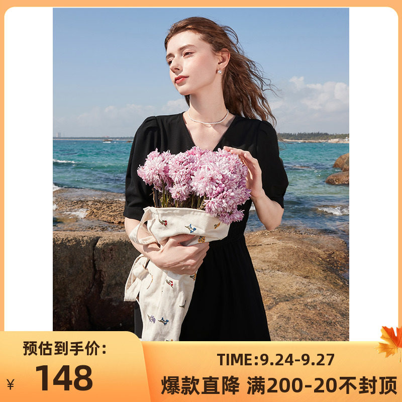 三彩2023夏季新款高腰气质小黑裙V领中长款纯色连衣裙显瘦女高性价比高么？