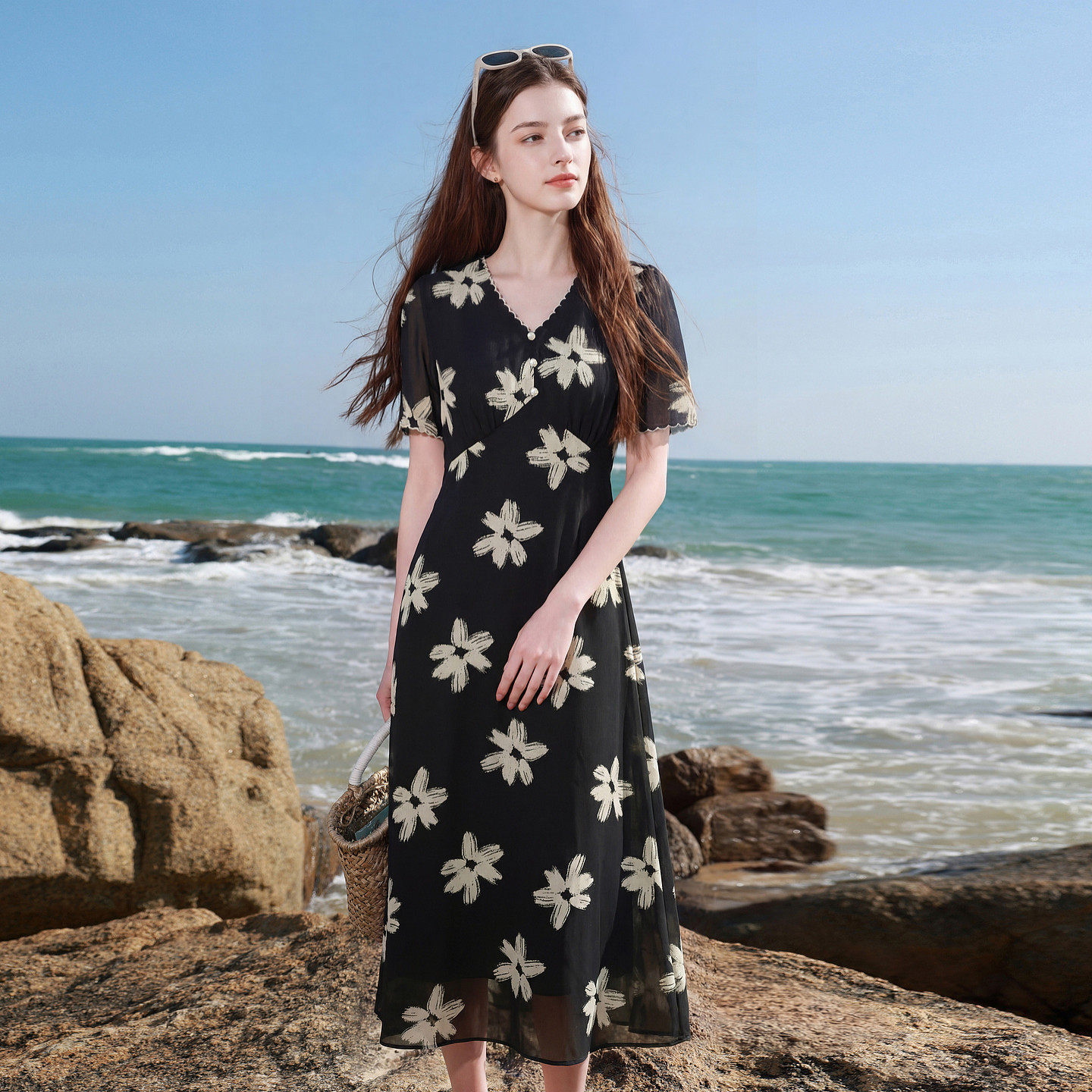 若潮大码女装2026夏季新款V领连衣裙收腰印花长裙显瘦微胖MM