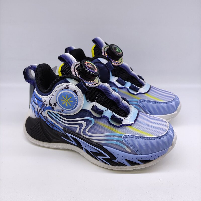 2026年春秋新品男童网面运动鞋超轻透气软底小学生纽扣跑步鞋