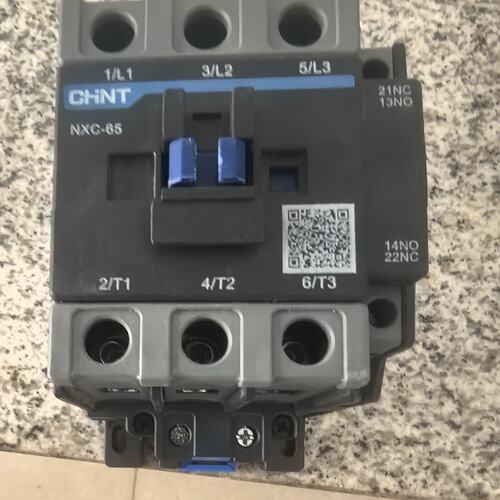 议价全新正品NXC65接触器，电压220伏，邮82元