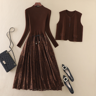 秋冬新款高端女装两件套装针织马甲长袖A字裙蕾丝拼接针织连衣裙