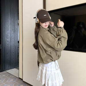 休闲短款军绿色外套女春秋2025新款小个子夹克慵懒风上衣超火减龄图片