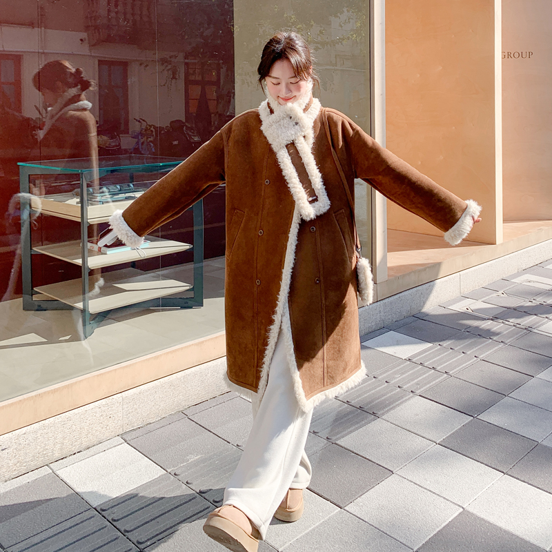 冬装新款款25保暖通勤火焰复合皮毛一体配包包围脖女8681P235K359，女装皮草，帛香坊