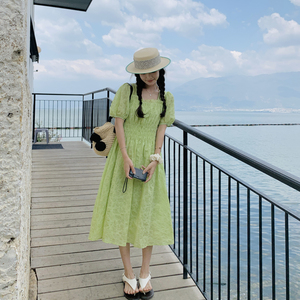 果绿色天丝连衣裙女2026夏季新款收腰显瘦法式温柔风超仙茶歇长裙,男装紫色搭配什么颜色好看图片