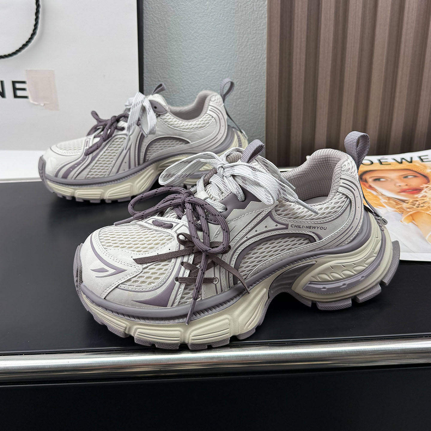 香港巴黎厚底老爹鞋女2026春季新款百搭爆款轻便网面透气运动鞋潮