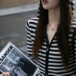 羊范早春双拉链精纺羊毛薄款针织衫女连帽修身显瘦毛衣拼色条纹款