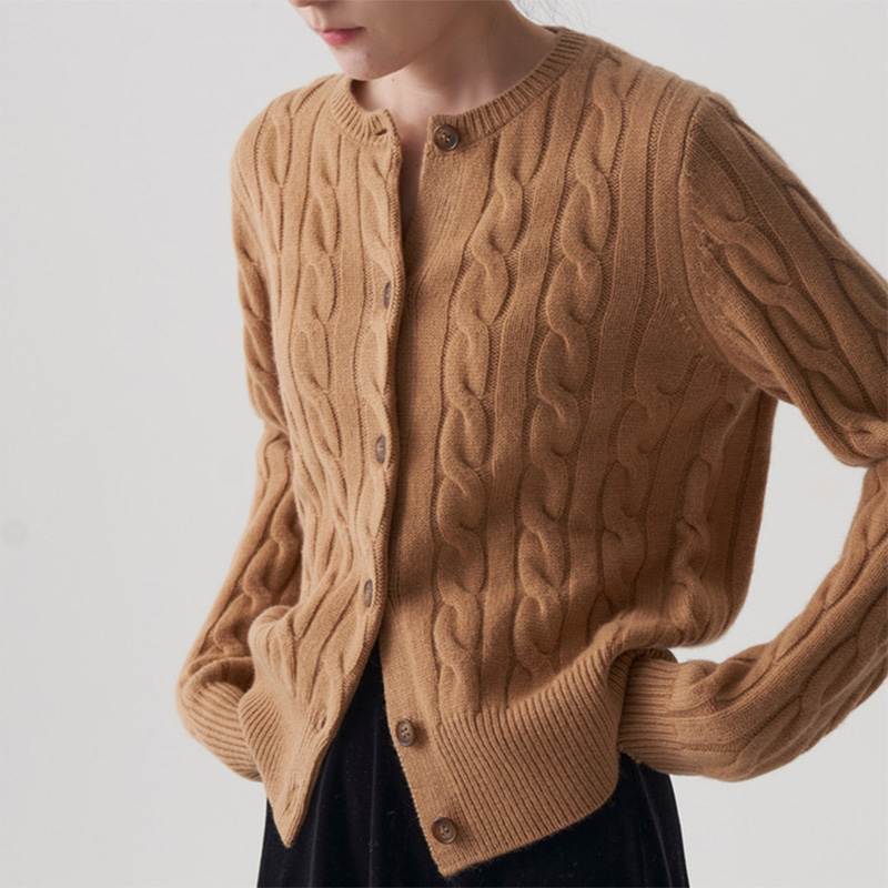 羊范100%纯羊毛开衫女圆领麻花针织加厚外搭毛衣秋冬新款长袖上衣