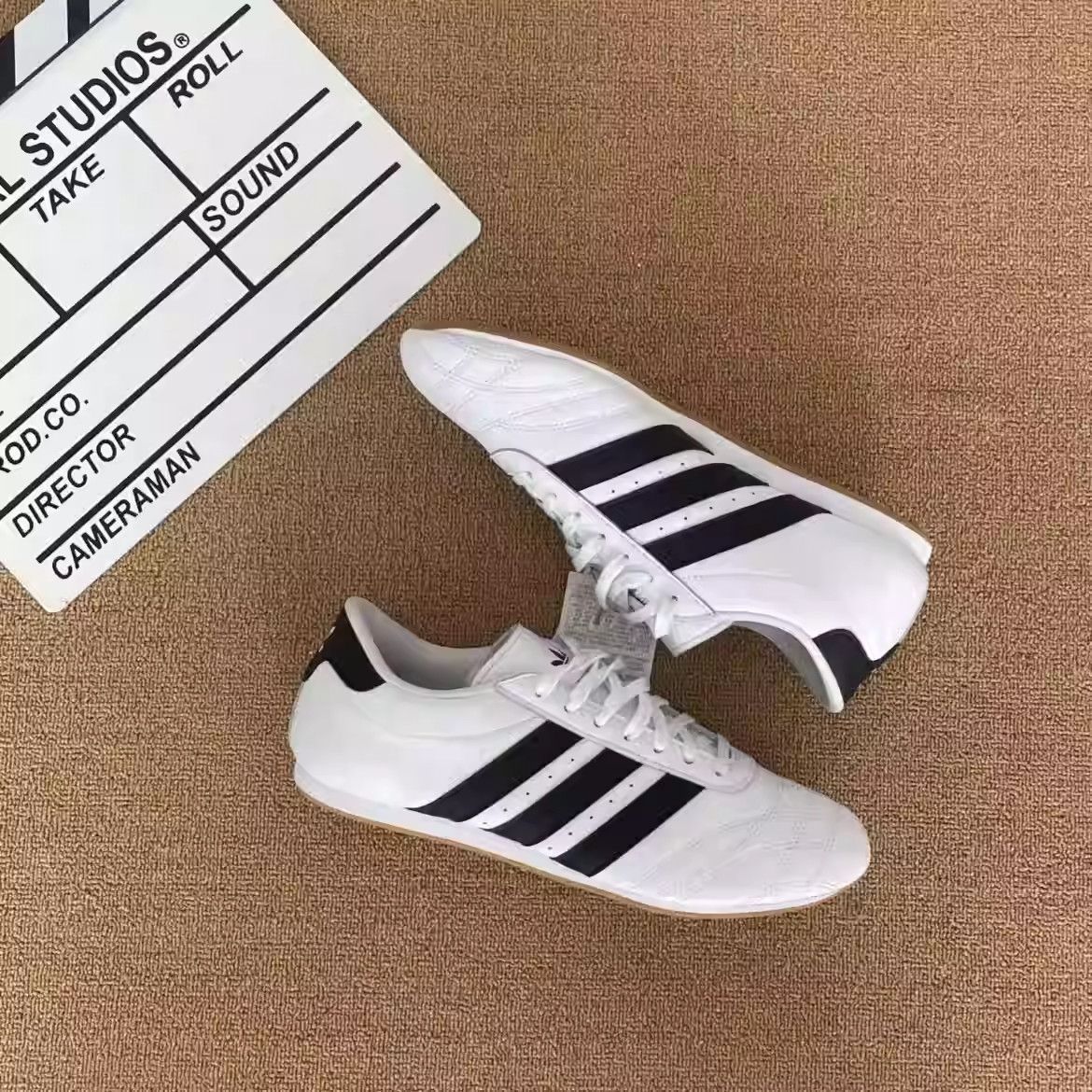 Adidas三叶草 德训休闲拳击跆拳道薄底鞋明星同款 经典舒适JS1194图片
