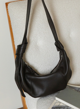 猴子家 精工线复古慵懒可颂牛角包小羊皮单肩斜挎包2025新款女包