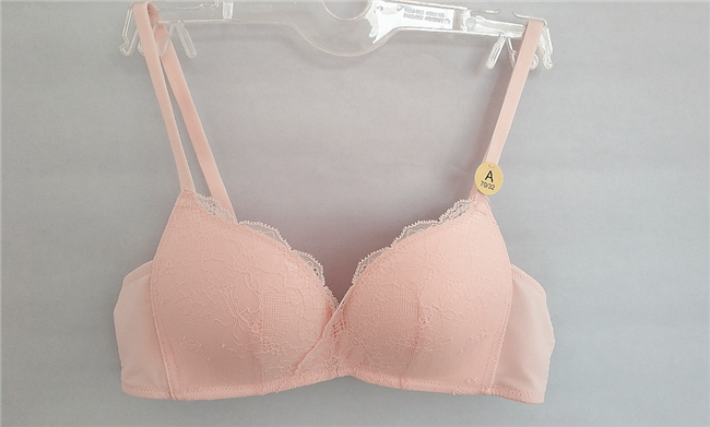 泰国浅粉无钢圈聚拢文胸肩带内衣