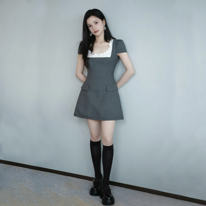 张婧仪同款木耳边短袖连衣裙