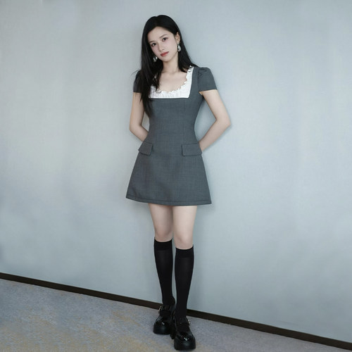 张婧仪同款木耳边短袖连衣裙