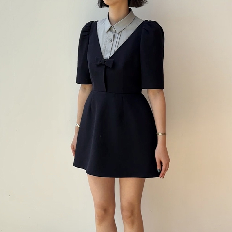 深V领蝴蝶结中袖连衣裙