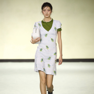 26SS春夏新款 连衣裙 花边鸡心领泡泡袖 浅川买手店 SHUSHUTONG