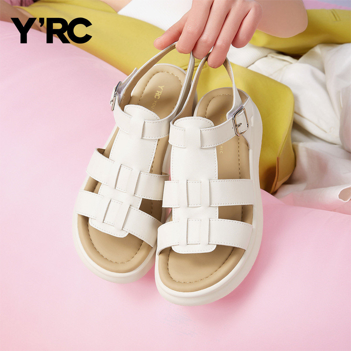 YRC平底软底厚底夏天女士罗马凉鞋女2025新款简约百搭配裙子