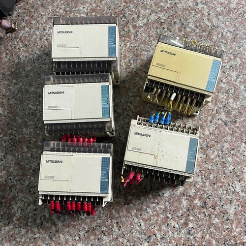 议价三菱PLC-FX1S-30MR-001 5个可维修