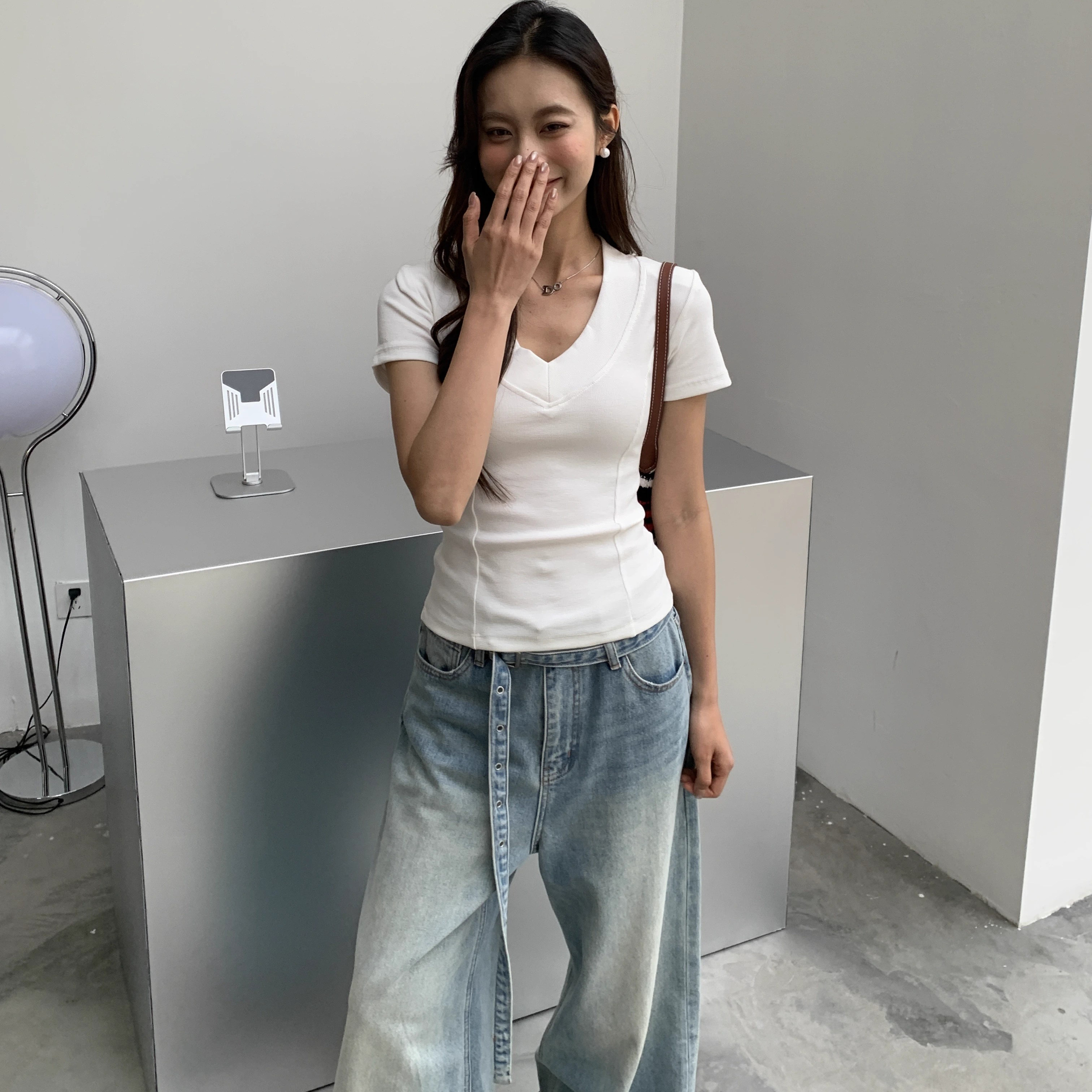 春夏新款V领短袖T恤修身显瘦