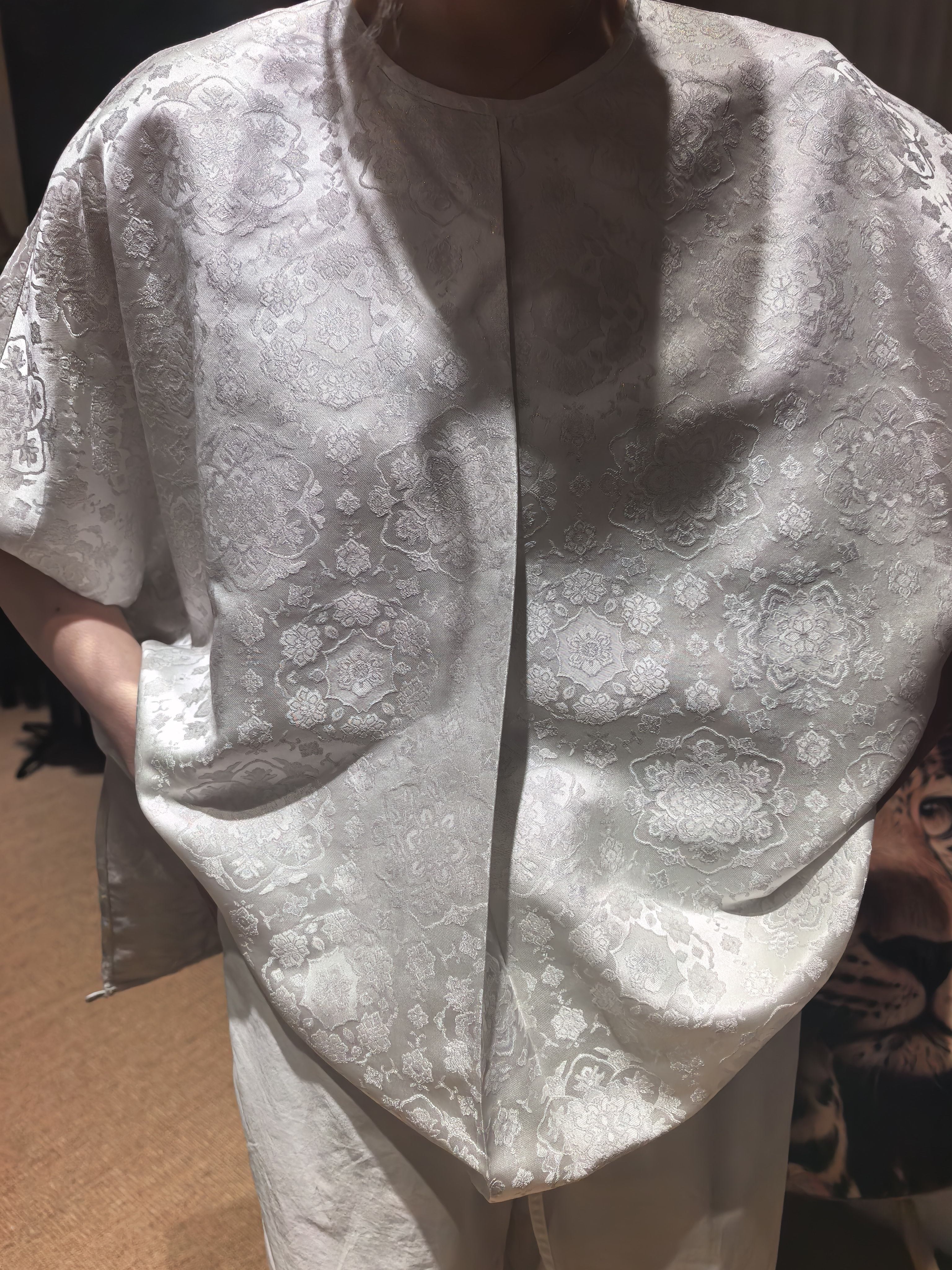 YEVACHAO新中式宝相花宽松新中式上衣 - 实物图