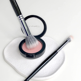 一刷多用~迷你点彩刷精细眼影点彩刷遮瑕刷高光刷眼下散粉刷鼻影