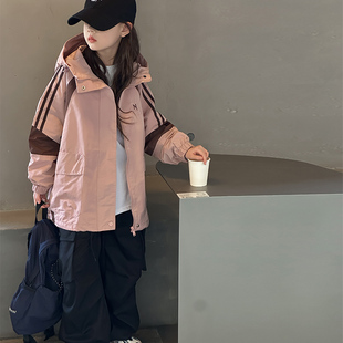 女大童冲锋衣外套秋冬新款2025年洋气时髦女孩中长款连帽风衣加绒