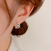 丹麦 Tatirocks满钻山茶花黑色珐琅耳钉高级感轻奢耳环 设计师