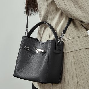 头层牛皮菜篮子水桶包女真皮2026新款百搭高级单肩包手提斜跨女包