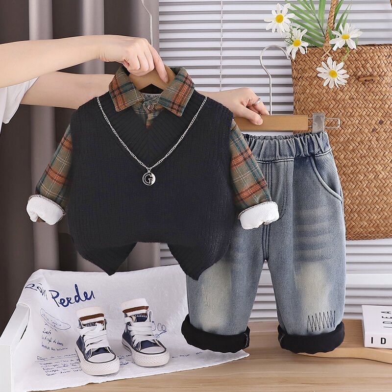 男童冬装2025新款宝宝加绒毛衣马甲三件套1-3岁小童洋气加厚套装4