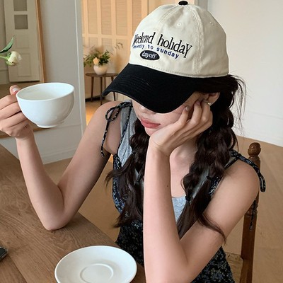 韩国ins棒球帽刺绣字母黑白拼接撞色显脸小鸭舌帽子女2024新款