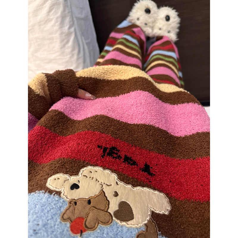 慵懒风条纹撞色小狗半边绒睡衣