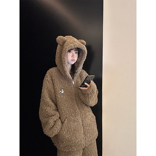 可爱风少女毛绒连帽睡衣女秋冬季新款羊羔绒家居服加厚套装两件套